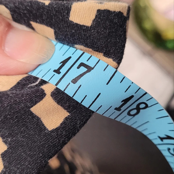 Chico's leggings size 2 (med/lrg) - Picture 3 of 4